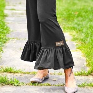 NWT Matilda Jane Ruffle Pants